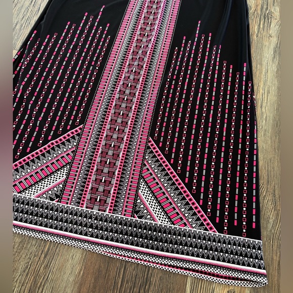 B Design Maxi Skirt Size XL Geometric Black Pink White Wide Waistband - Picture 9 of 11
